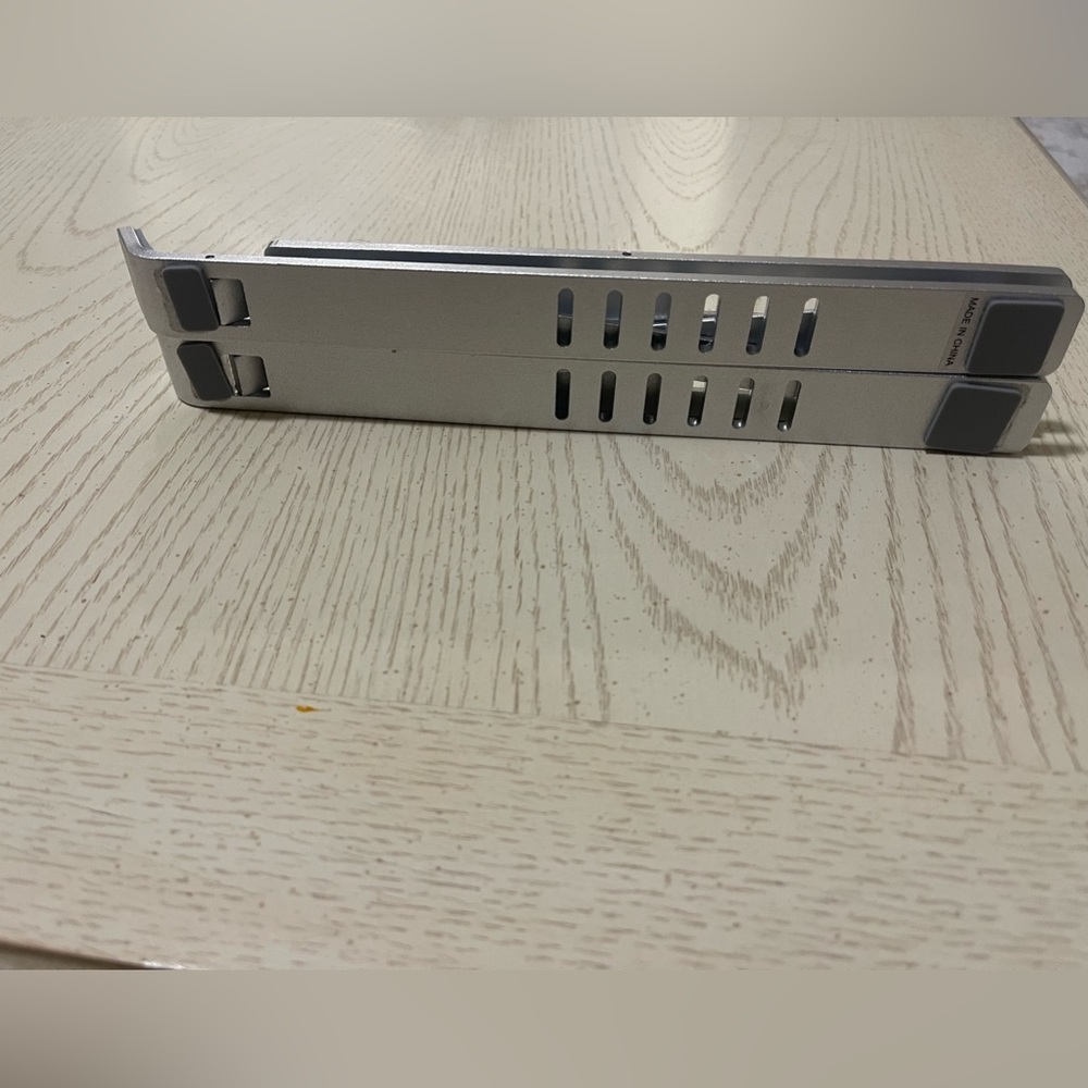 Laptop handler - Picture 3 of 3